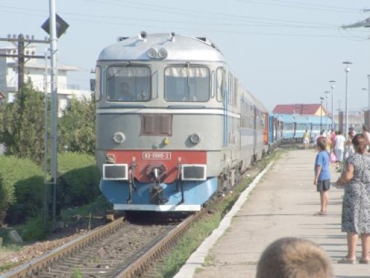 Peste 28 de mii de turişti au venit cu trenul pe litoral